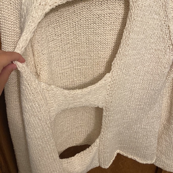 Cream Elan Open Back Pullover Sweater (Large) - Picture 3 of 7